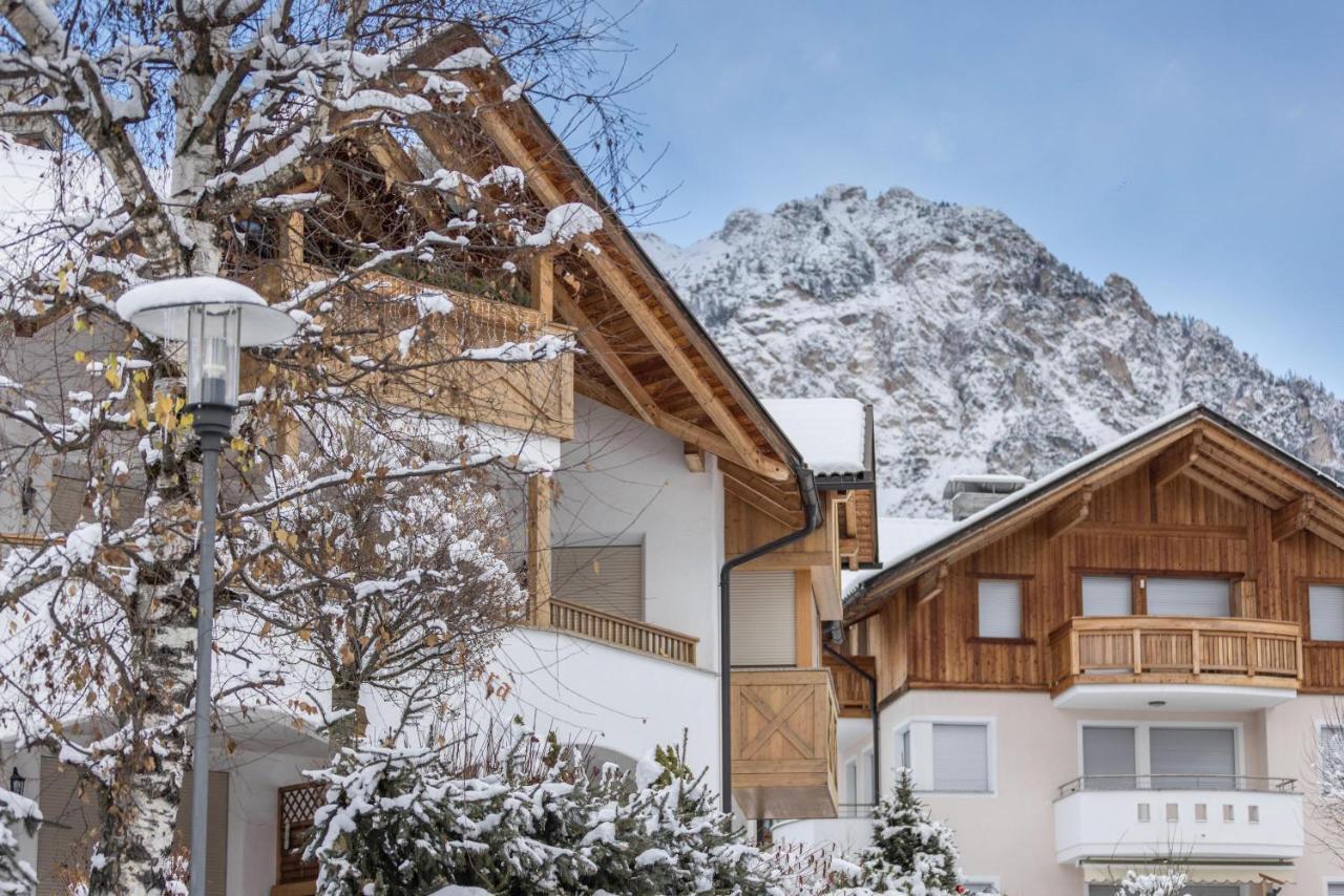 Ciasa Tlara App Alma Apartment San Vigilio Di Marebbe Bagian luar foto